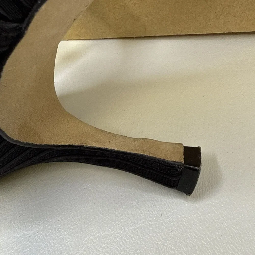 Manolo Blahnik Bretto Satin Slingback Pointy Toe Pumps EU 35.5
